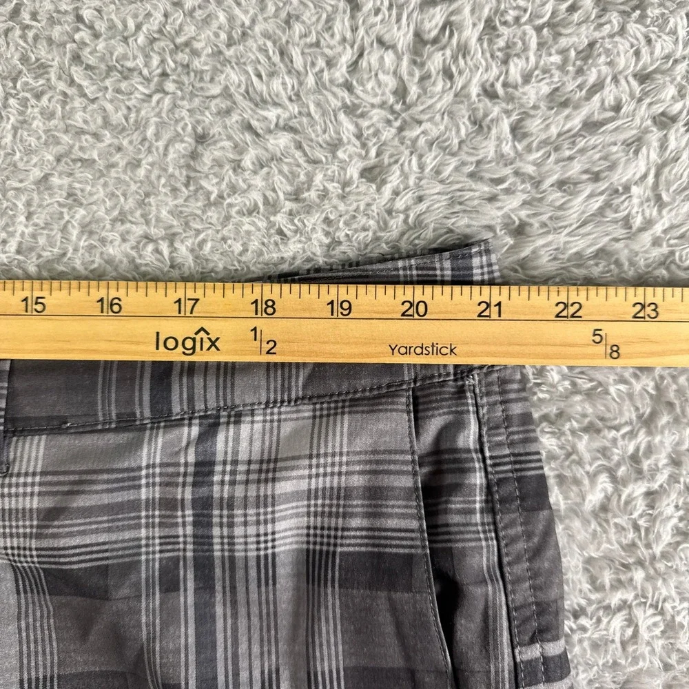 The North Face Mens Grey Plaid Hiking Shorts Size 40 Stretch Performance‎ Trail
